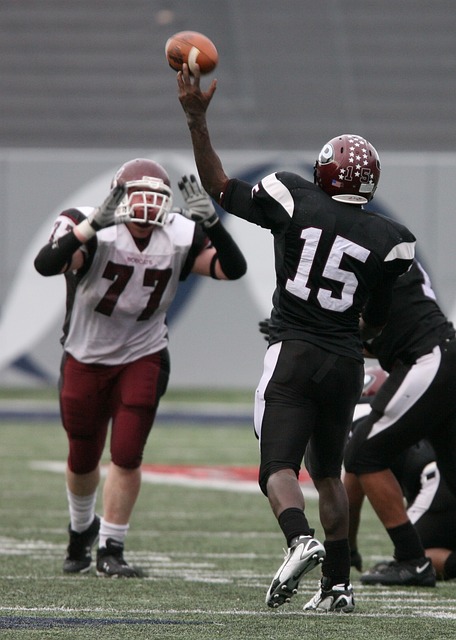 猛龙涂装！PUMA 推出巴雷特 PE 配色球鞋.